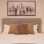 Luxury Skyline 1bdrm 29th, 28th Floor