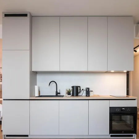 29th Floor Luxury Skyline 1bdrm - Downtown Center דירה *