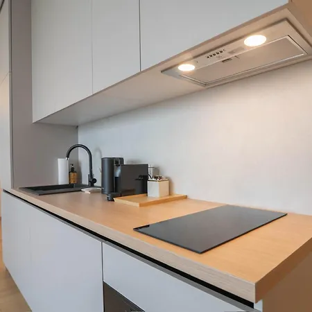 29th Floor Luxury Skyline 1bdrm - Downtown Center * Bratislava