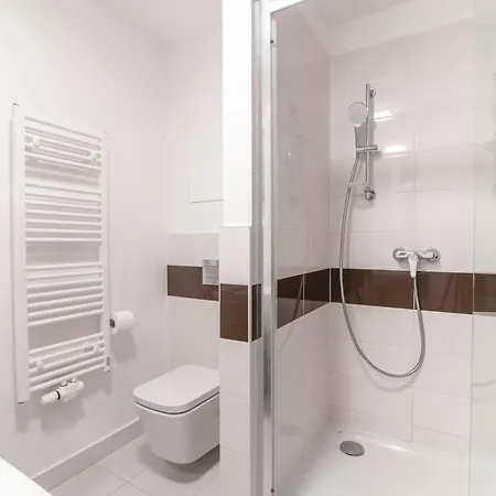 דירה 29th Floor Luxury Skyline 1bdrm - Downtown Center ברטיסלאבה