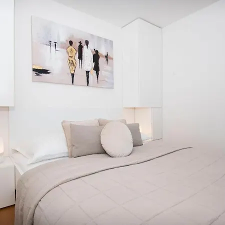 Luxury Skyline 1bdrm 29th, 28th Floor アパート ブラチスラヴァ