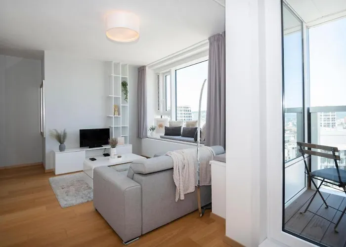 Luxury Skyline 1bdrm 29th, 28th Floor *