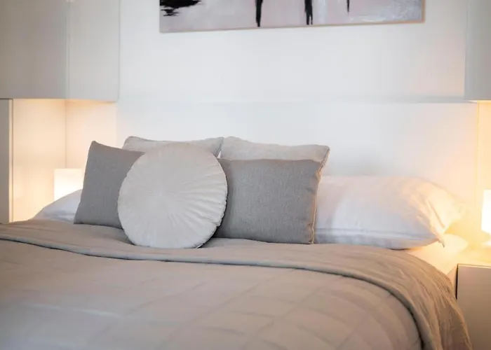 Luxury Skyline 1bdrm 29th, 28th Floor Bratislava